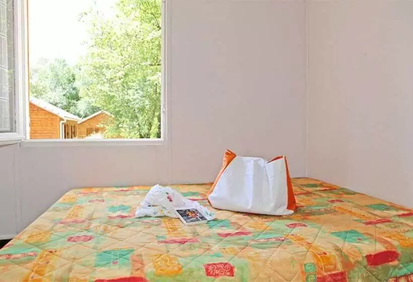 ホテル Camping Domaine Du Petit Lac