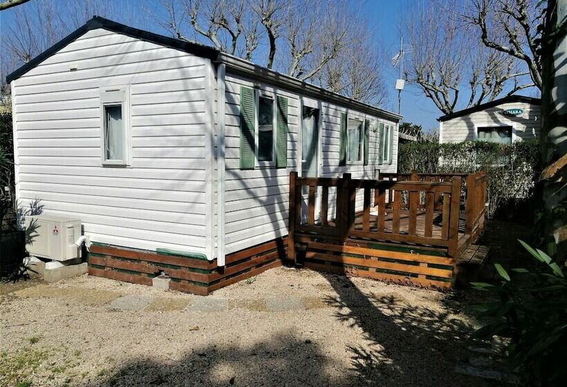 Hotel Camping Lou Comtadou