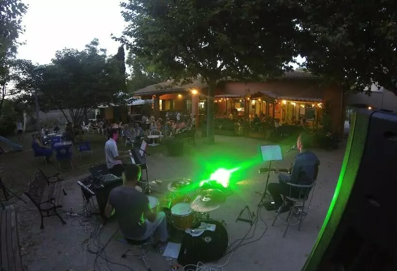 ホテル Camping Lou Comtadou