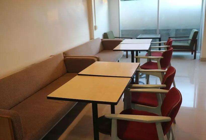 هتل L42 Hostel Suvarnabhumi Airport