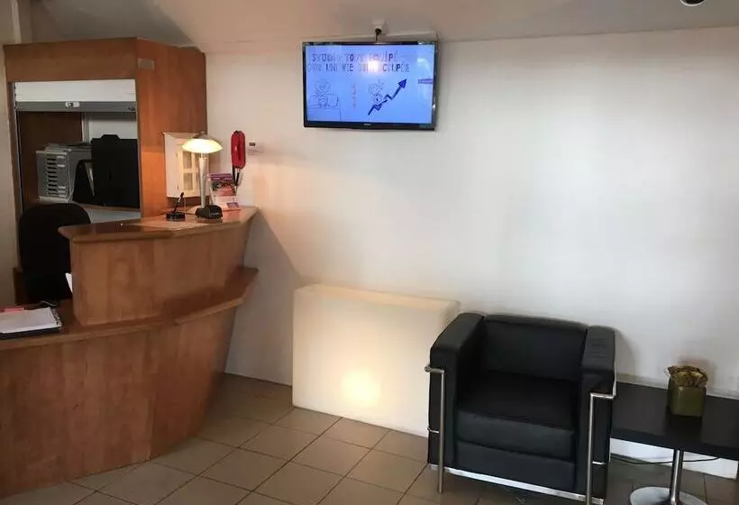 Hotelli Montempô Apparthôtel Cdg Goussainville