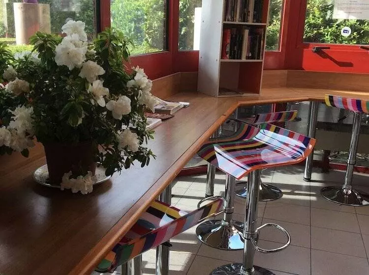 Hotelli Montempô Apparthôtel Cdg Goussainville