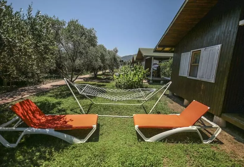 Hotelli Cirali Zakkum Bungalow