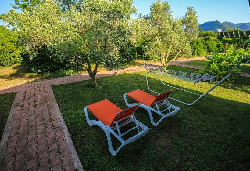 هتل Cirali Zakkum Bungalow