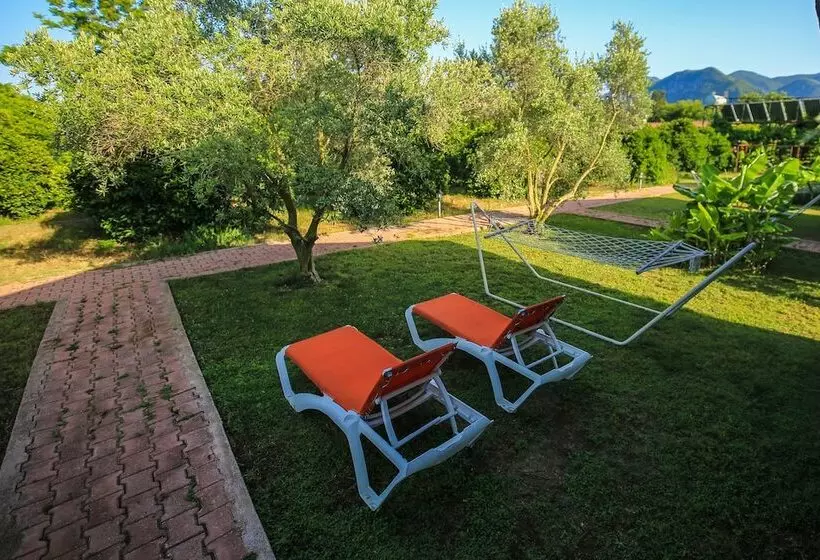 Hotelli Cirali Zakkum Bungalow