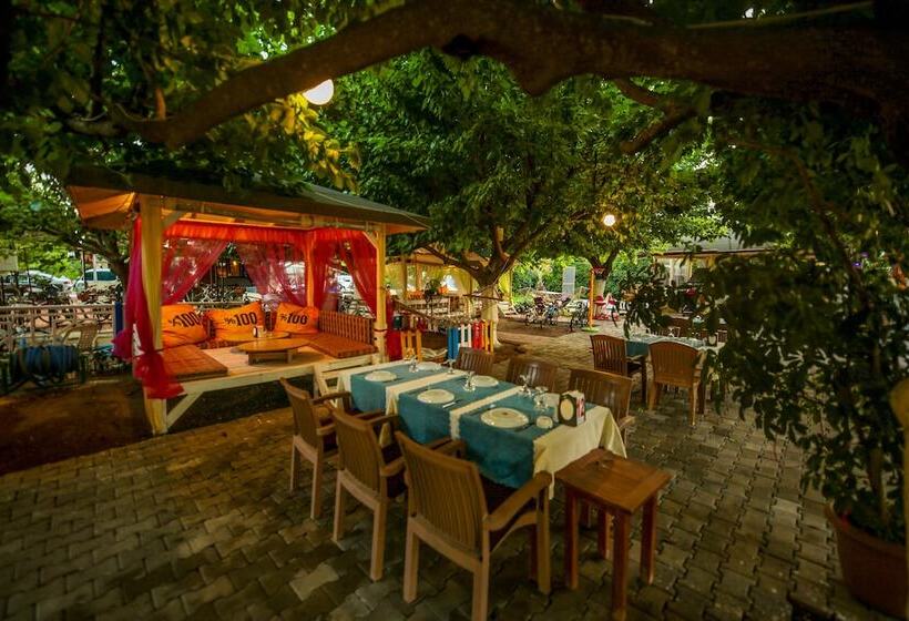 هتل Cirali Zakkum Bungalow