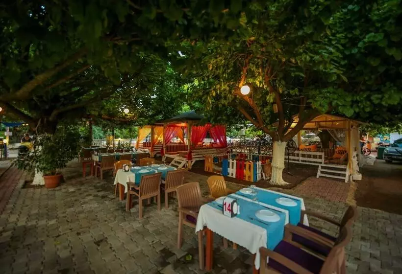 Hotelli Cirali Zakkum Bungalow