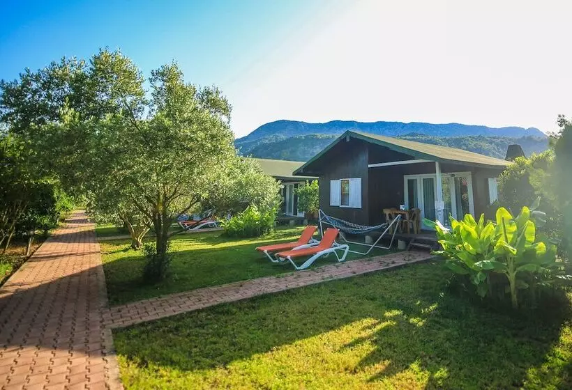 Hotelli Cirali Zakkum Bungalow