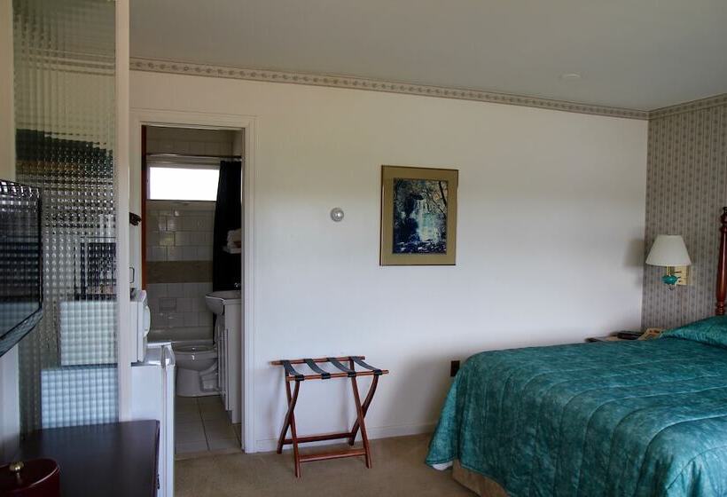 מוטל Sara Placid Inn & Suites