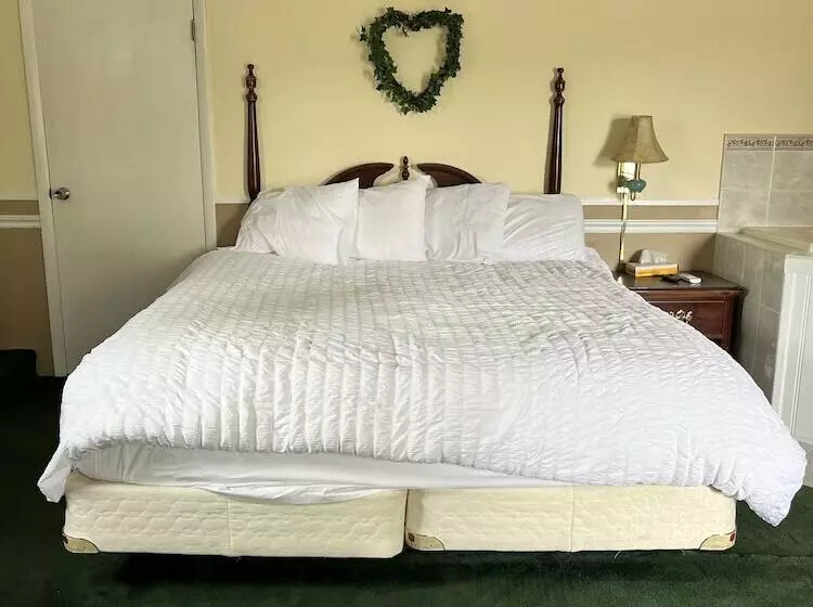 Motelli Sara Placid Inn & Suites