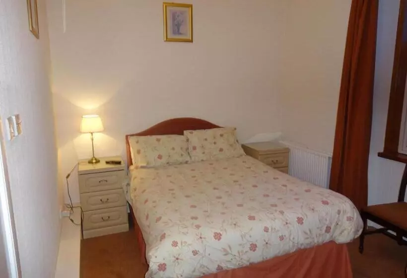 Majatalo Aberdour Guest House