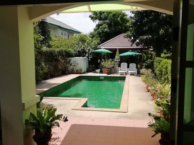 پانسیون Baan Peacock