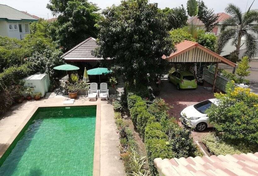 پانسیون Baan Peacock