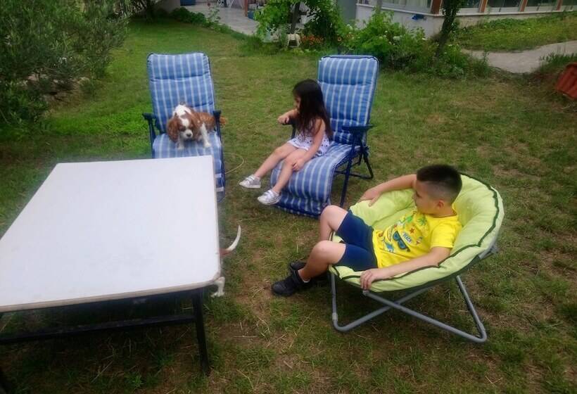 펜션 Bahceli Konak