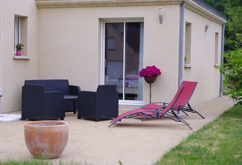 بنسيون Moreau Guy