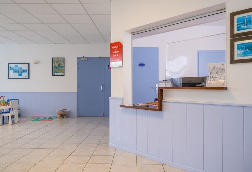 住所  Résidence Pierre & Vacances La Voile D Or