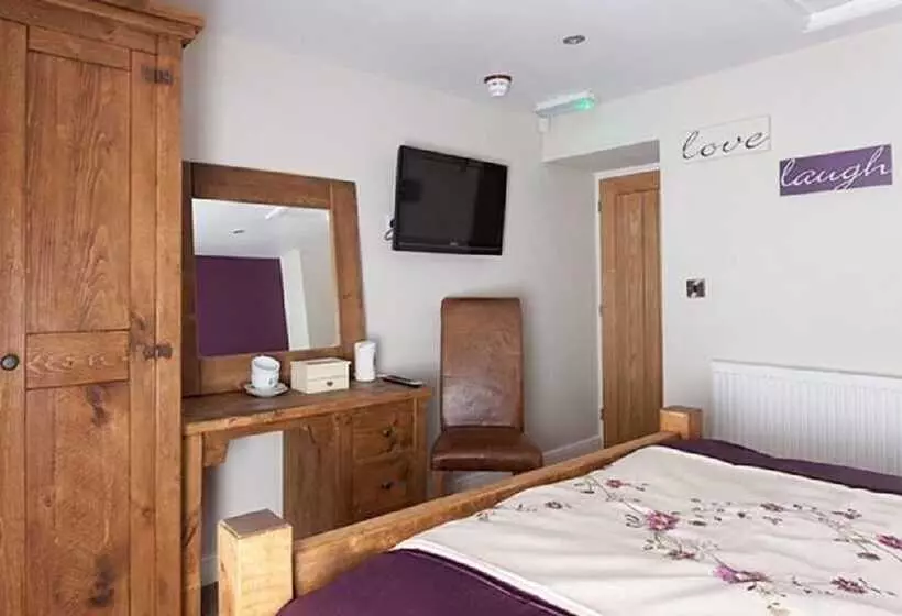 The Fountain Tea Rooms B&b