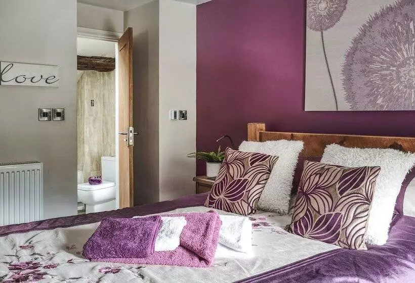 The Fountain Tea Rooms B&b