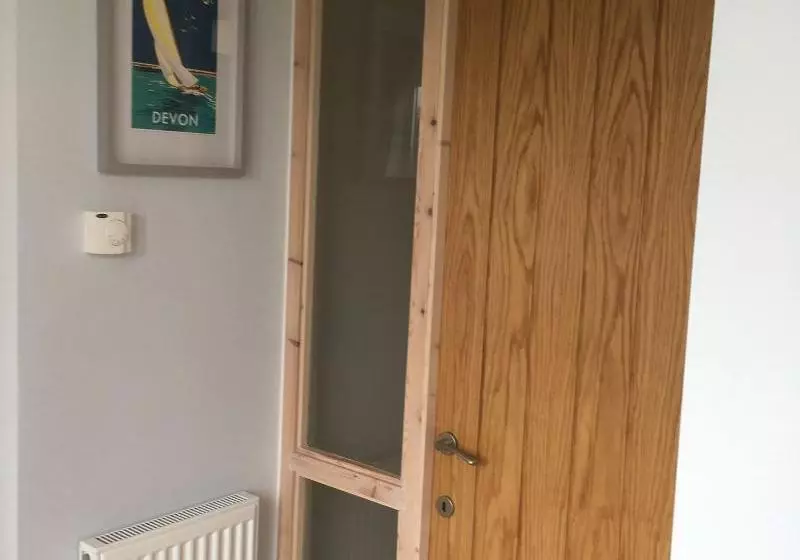 Tors Top Bed And Breakfast