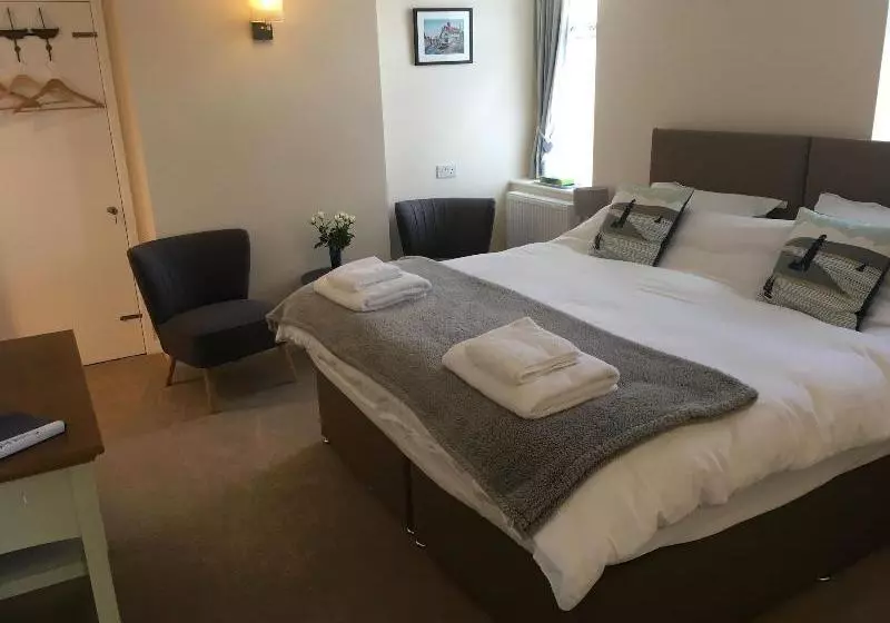 Tors Top Bed And Breakfast