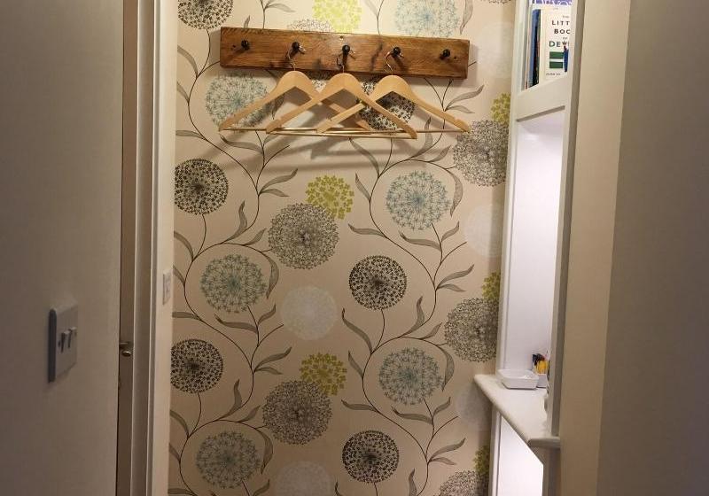 Tors Top Bed And Breakfast