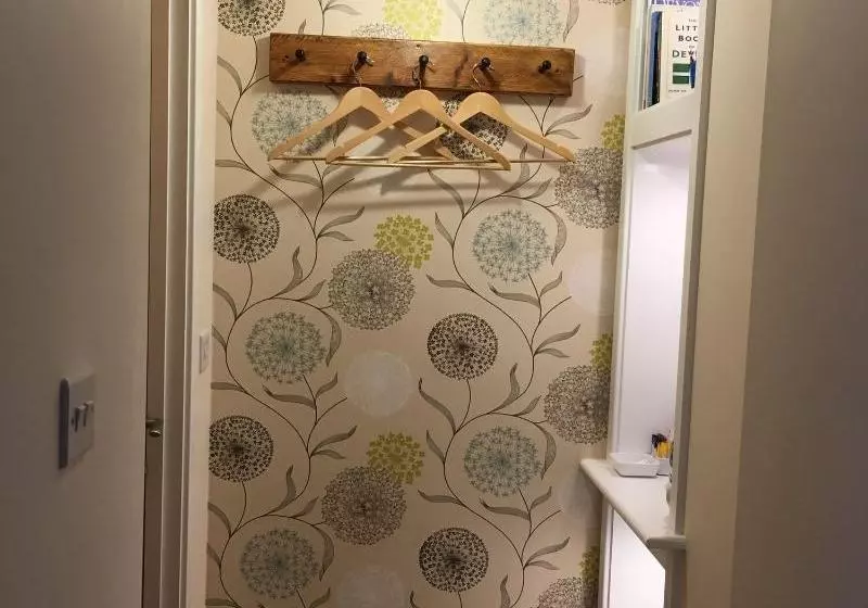 Tors Top Bed And Breakfast