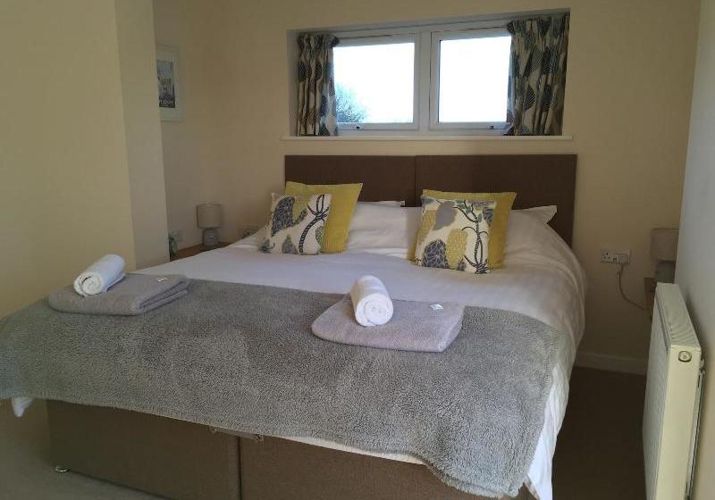 Tors Top Bed And Breakfast