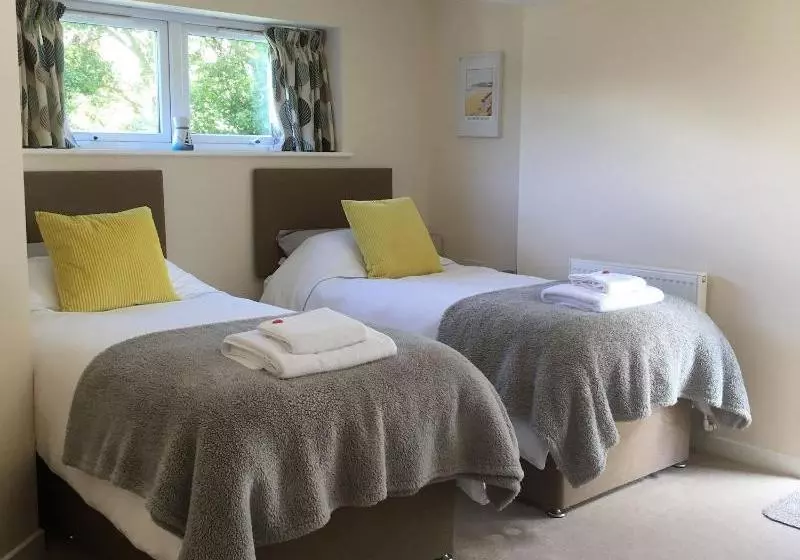 Tors Top Bed And Breakfast