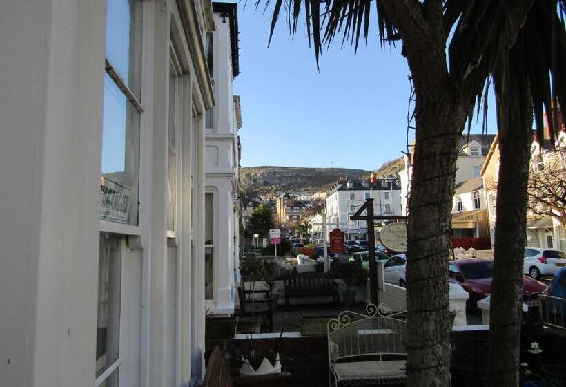 Bed and Breakfast Harringtons At 14