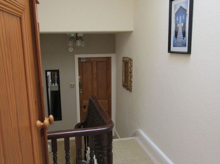 Bed and Breakfast Harringtons At 14