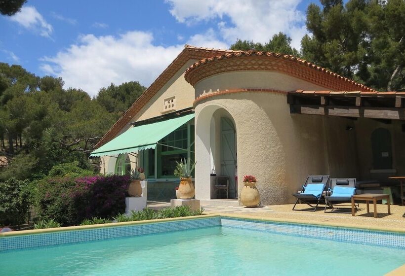 Cassis Hostel Les Heures Claires