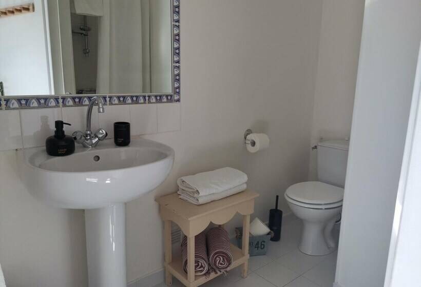 Cassis Hostel Les Heures Claires