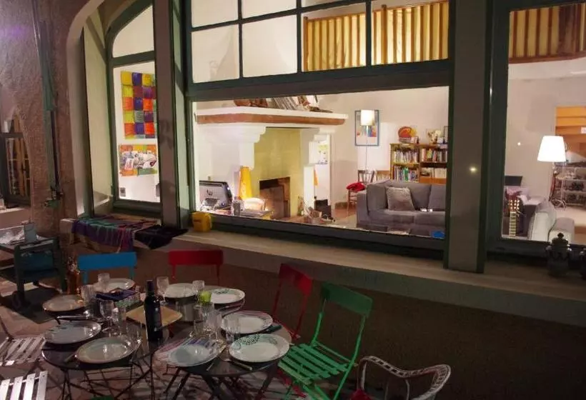 Cassis Hostel Les Heures Claires