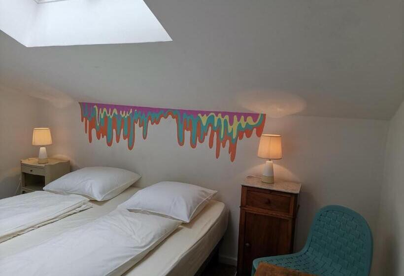 Cassis Hostel Les Heures Claires