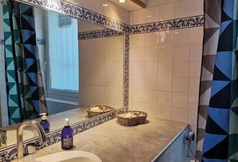 Cassis Hostel Les Heures Claires