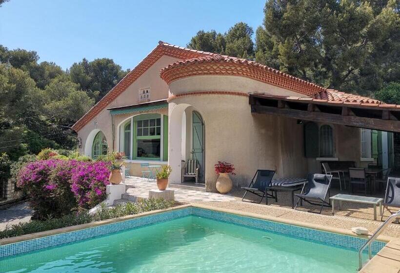 Cassis Hostel Les Heures Claires