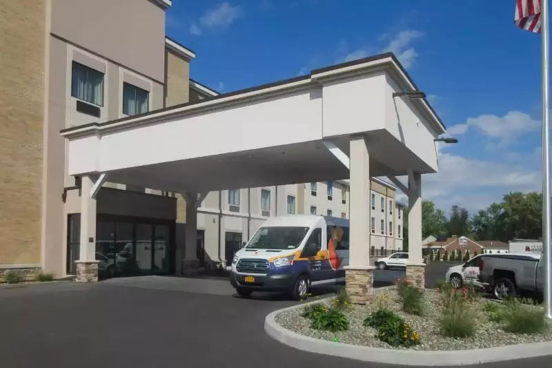 Comfort Inn & Suites Schenectady Scotia