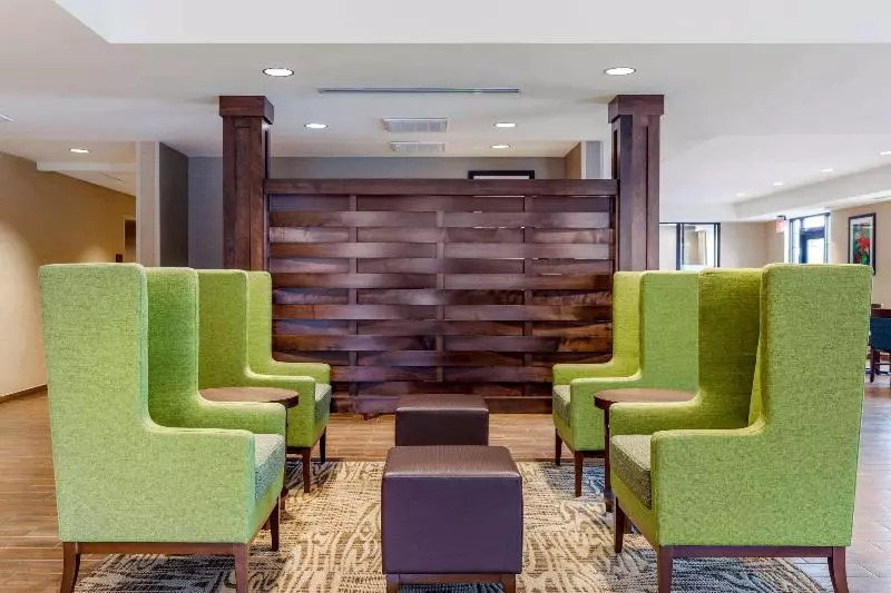 Comfort Inn & Suites Schenectady Scotia