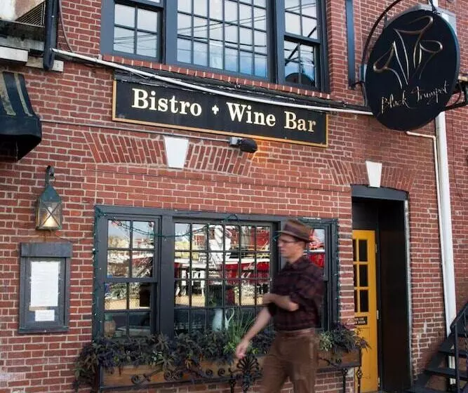 ホテル Ale House Inn