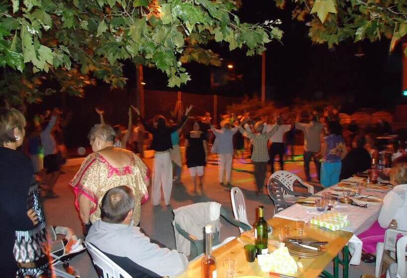 Отель Camping Du Bourg