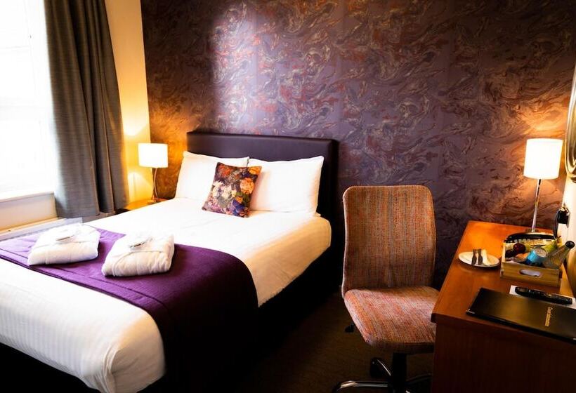 בית מלון כפרי Mitchell Hall