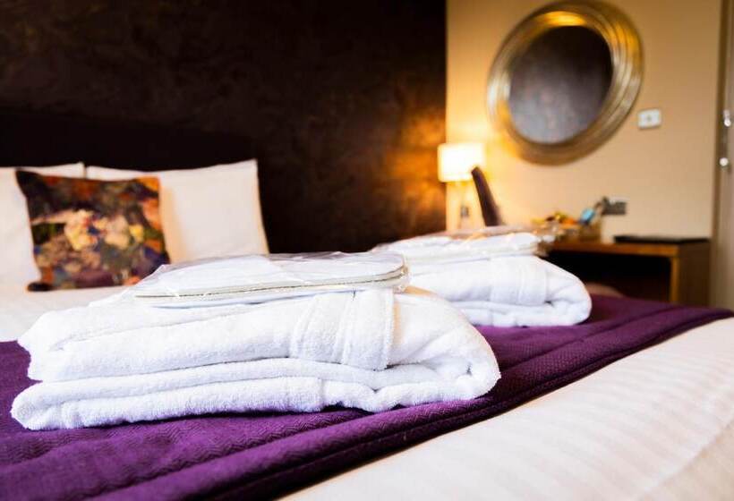 בית מלון כפרי Mitchell Hall