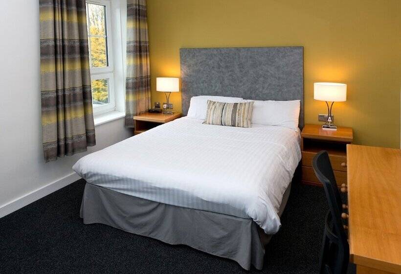 בית מלון כפרי Mitchell Hall