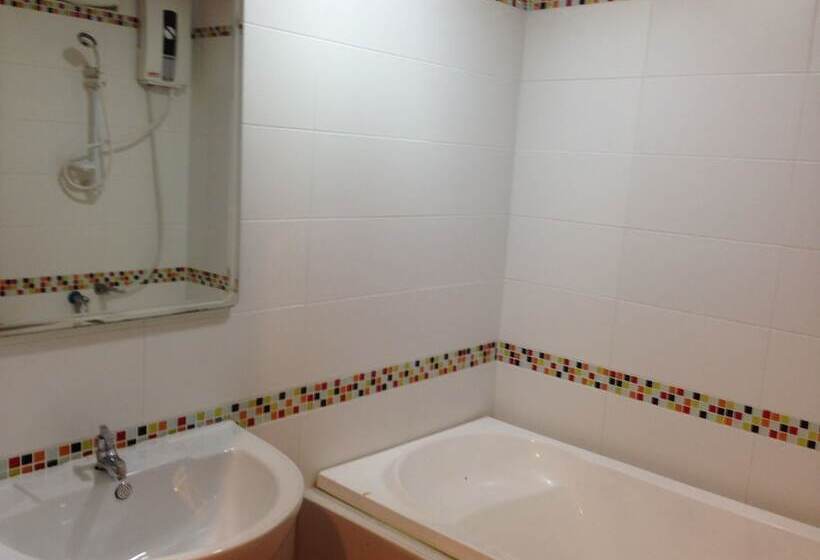 בית מלון כפרי Supatara Place 2