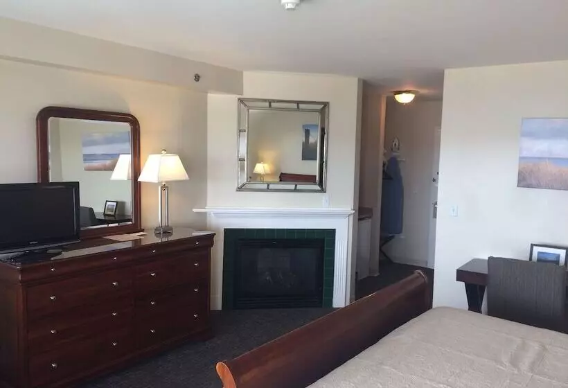 Hotelli The Crown And Anchor Inn