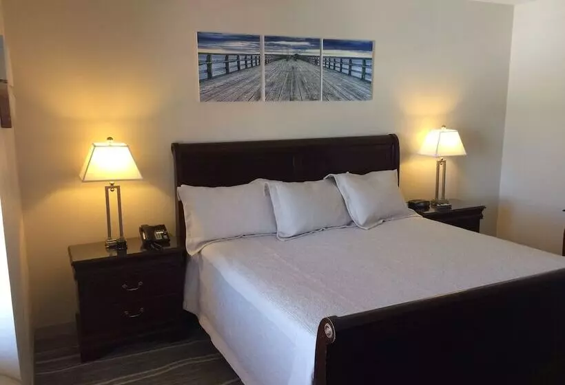 Hotelli The Crown And Anchor Inn