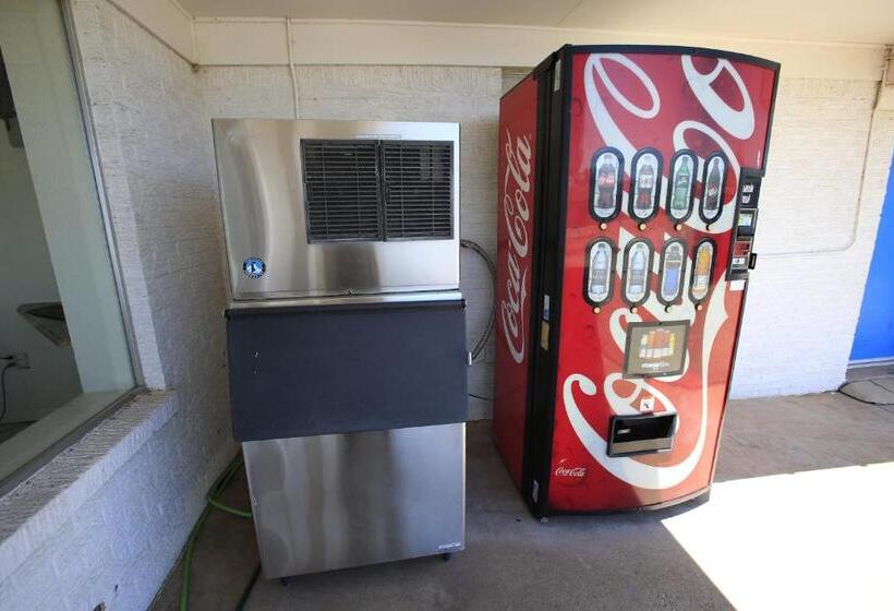 汽车旅馆  Shamrock Country Inn