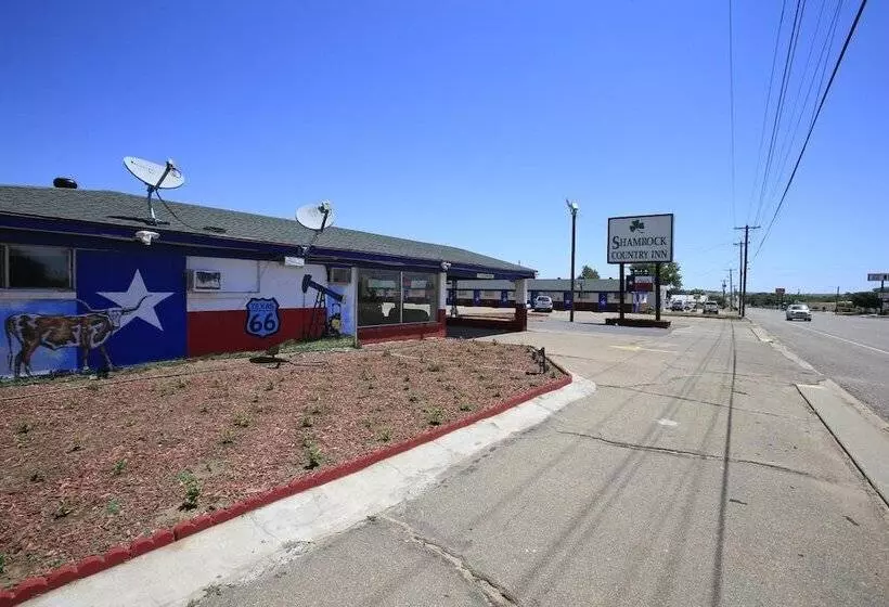 Motelli Shamrock Country Inn