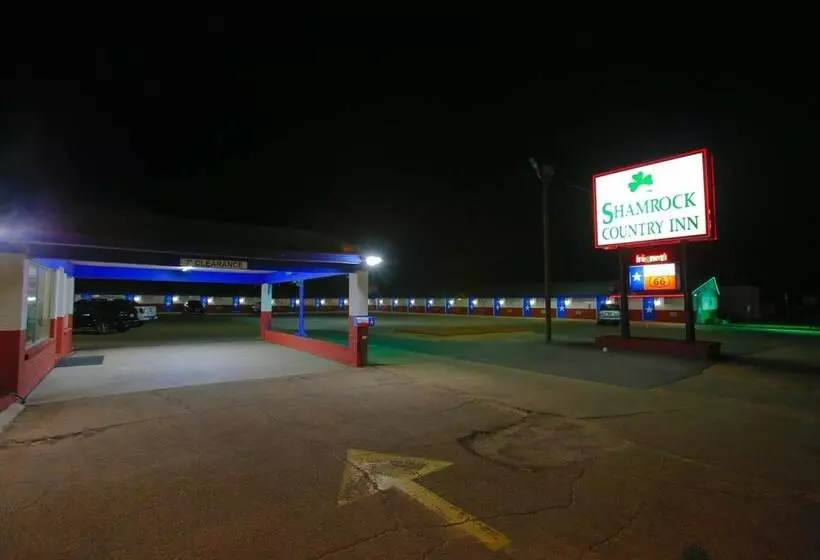 Motelli Shamrock Country Inn