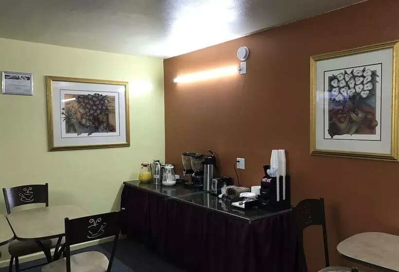 Motelli Shamrock Country Inn